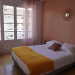 3 Bedrooms - Spacious And Friendly - City Center *