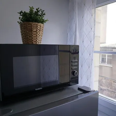 3 Bedrooms - Spacious And Friendly - City Center