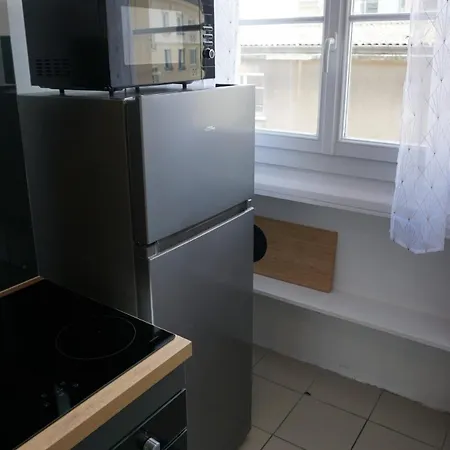 Апартаменты 3 Bedrooms - Spacious And Friendly - City Center Кан