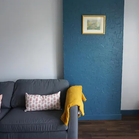 3 Bedrooms - Spacious And Friendly - City Center * Кан