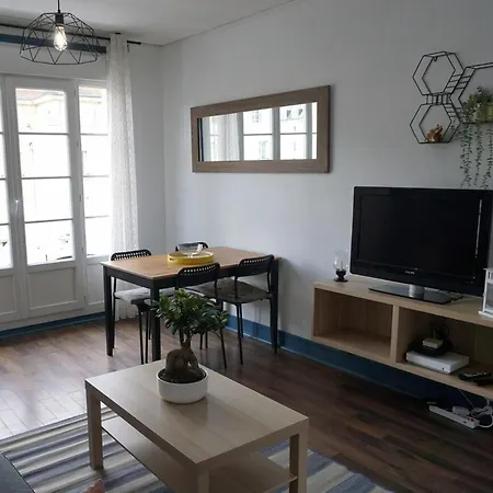 3 Bedrooms - Spacious And Friendly - City Center