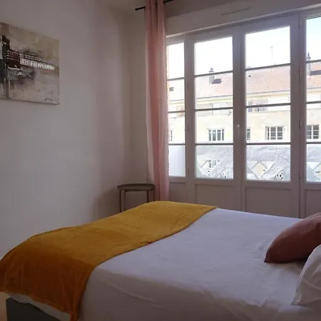 3 Bedrooms - Spacious And Friendly - City Center Appartement *